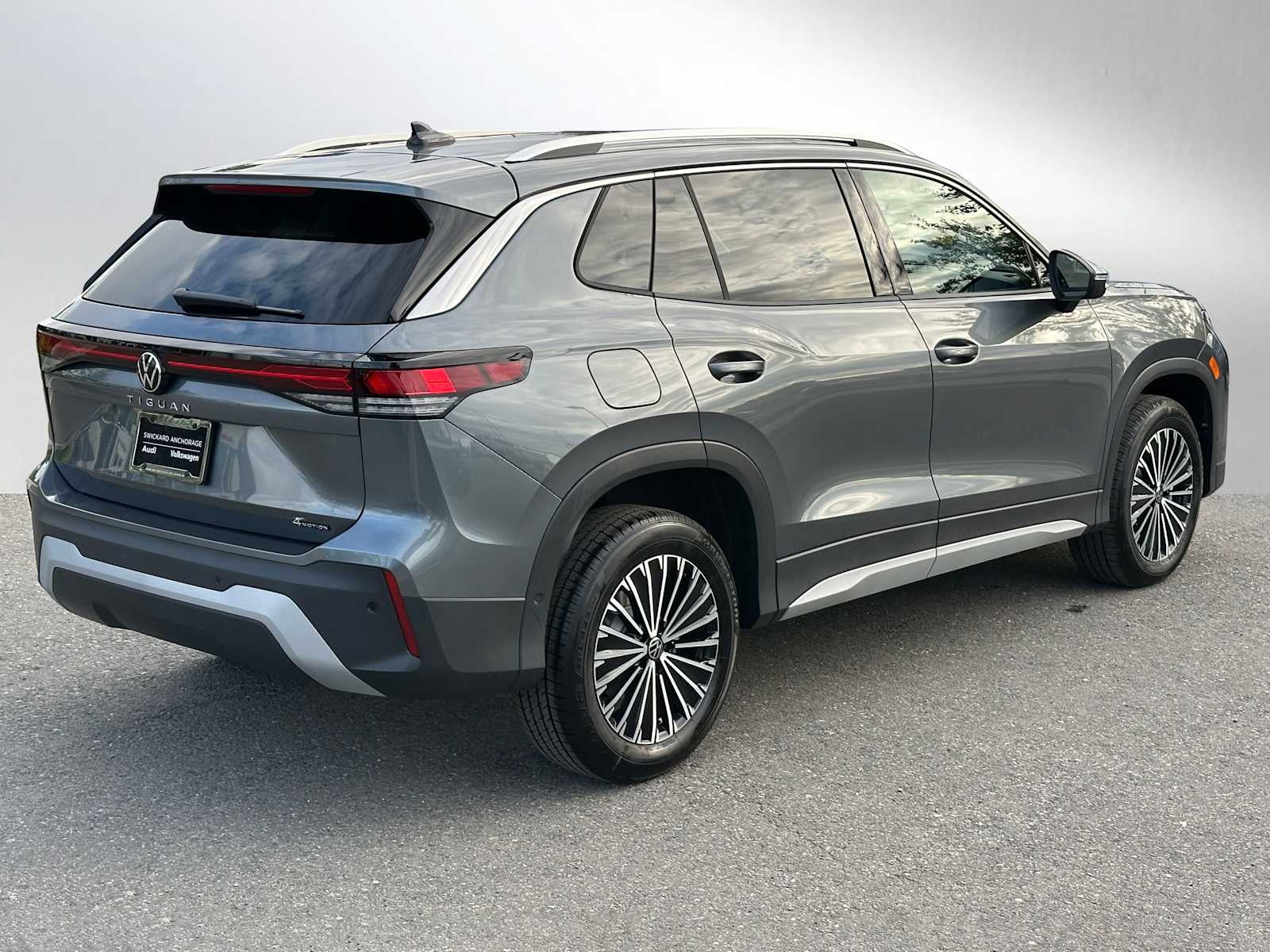 2025 Volkswagen Tiguan 2.0T S