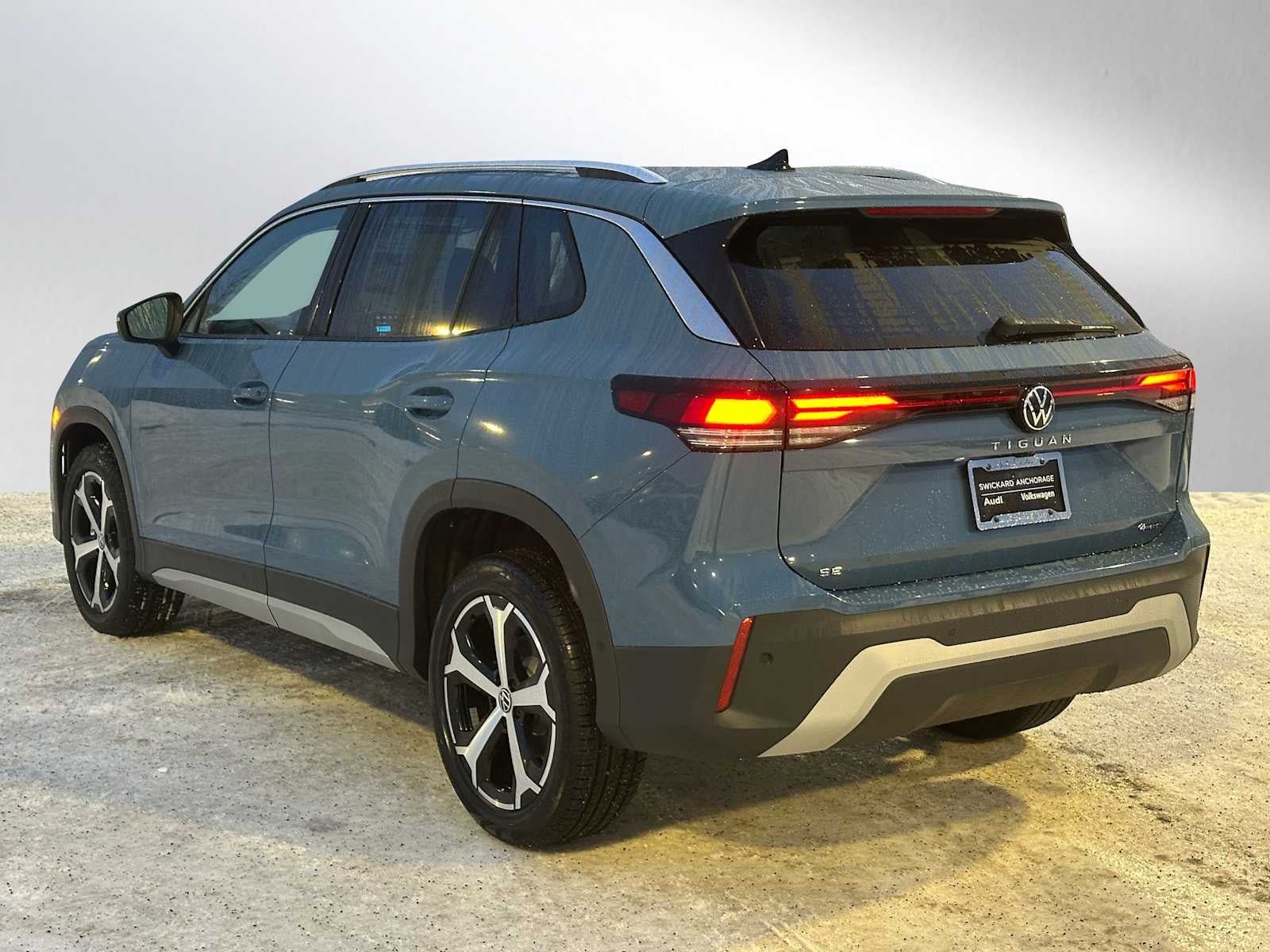 2026 Volkswagen Tiguan 2.0T SE