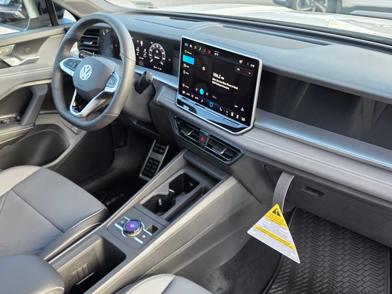 2026 Volkswagen Tiguan 2.0T SE R-Line Black