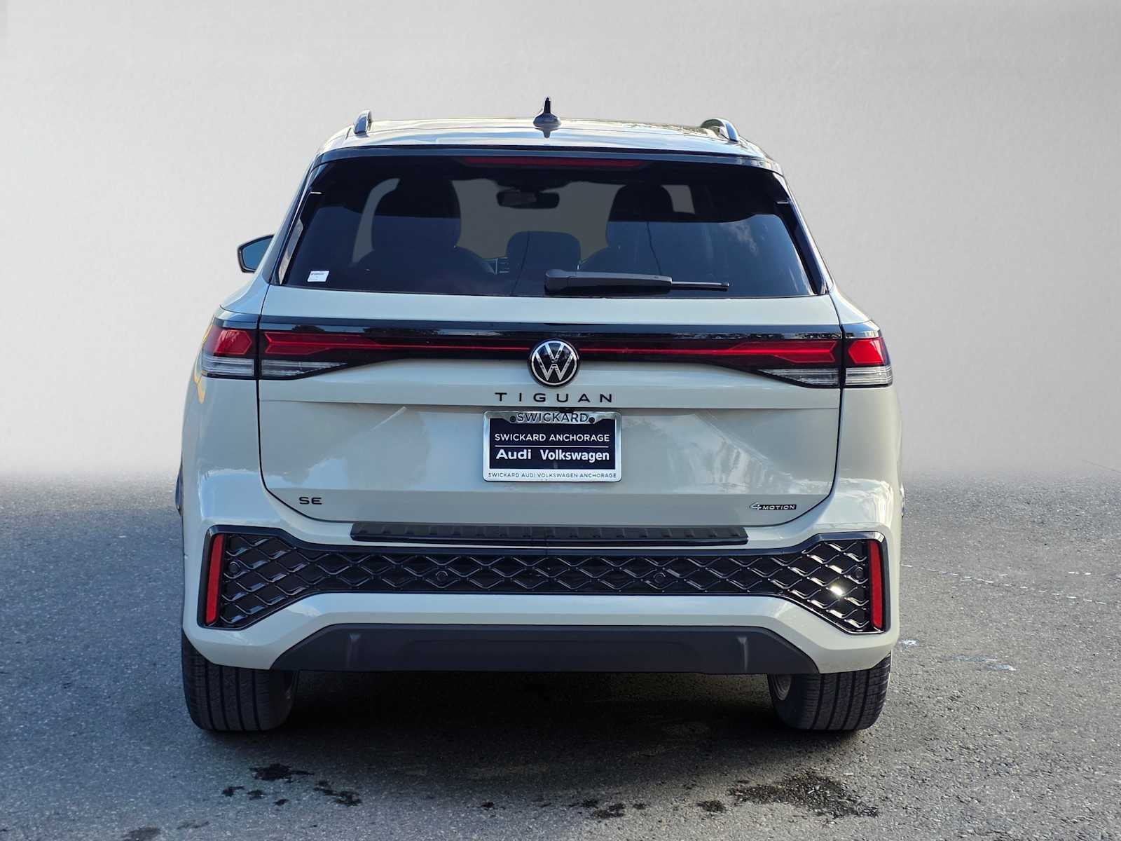 2026 Volkswagen Tiguan 2.0T SE R-Line Black