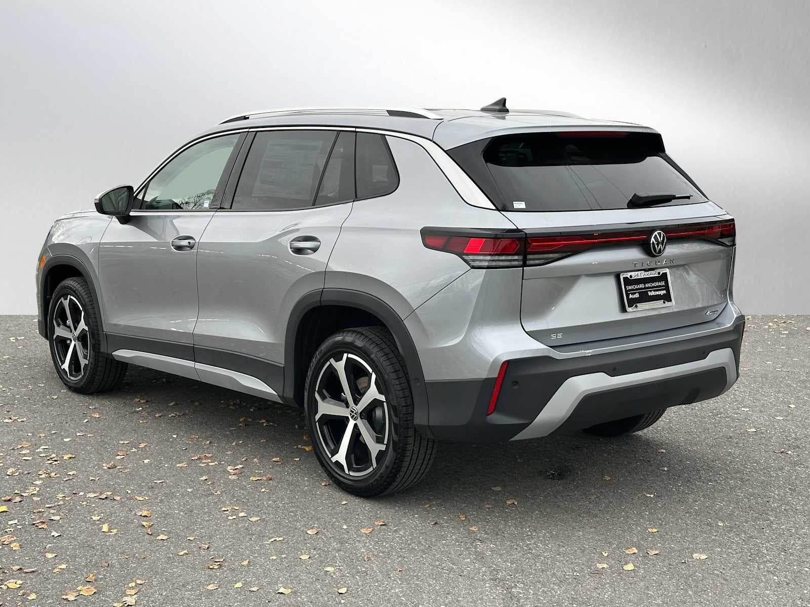 2025 Volkswagen Tiguan 2.0T SE