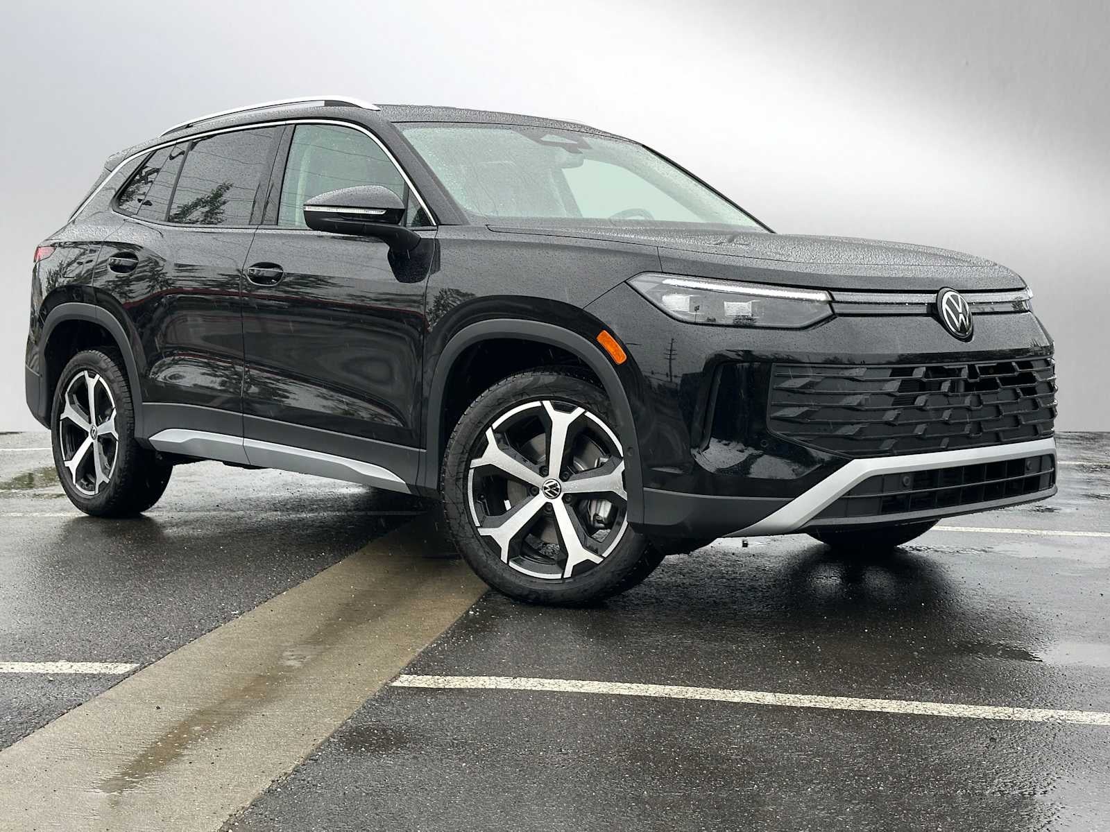 2025 Volkswagen Tiguan 2.0T SE