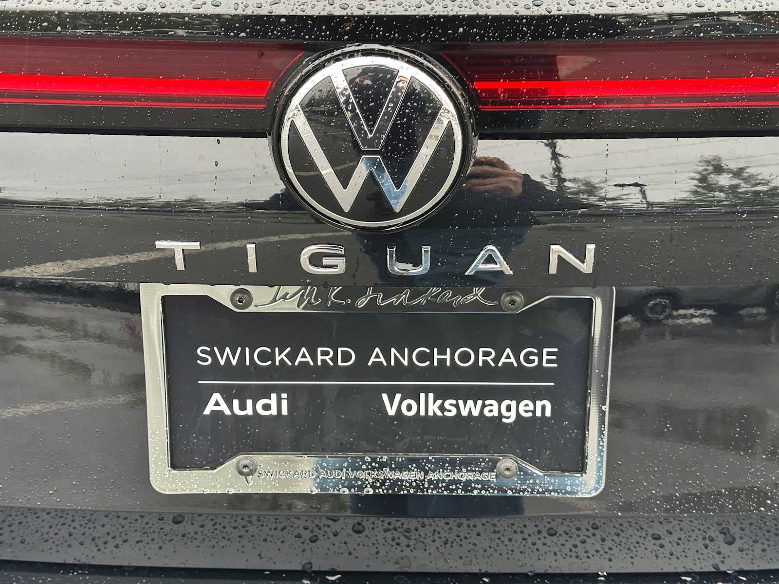 2025 Volkswagen Tiguan 2.0T SE