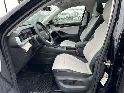 2025 Volkswagen Tiguan 2.0T SE