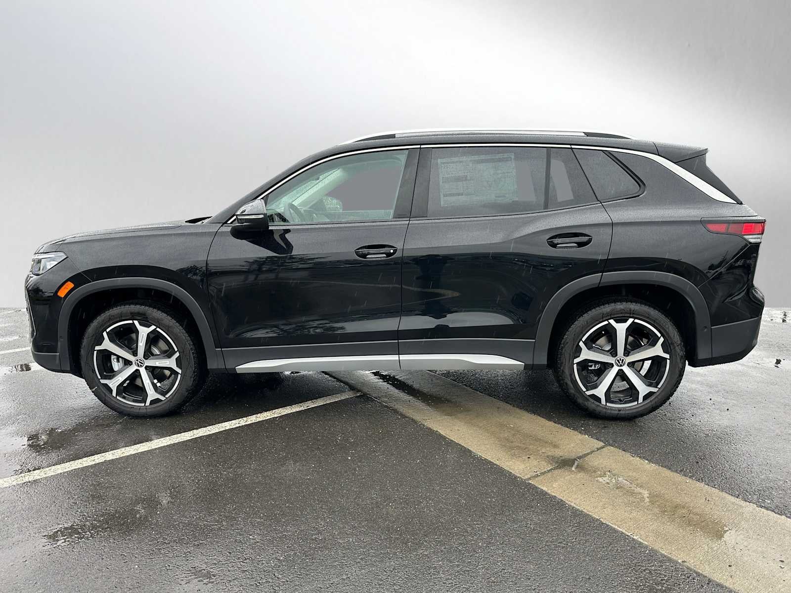 2025 Volkswagen Tiguan 2.0T SE