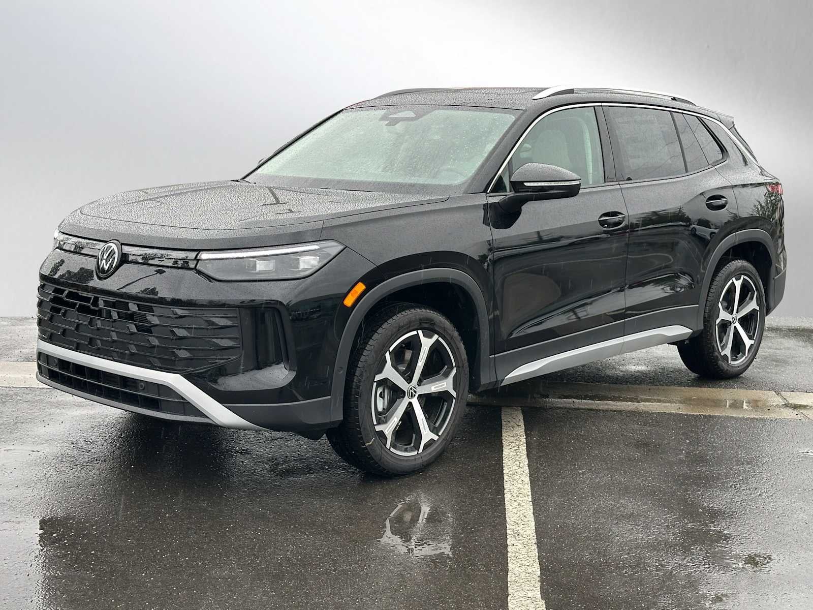 2025 Volkswagen Tiguan 2.0T SE