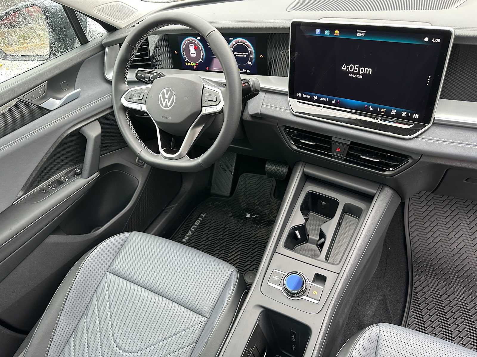 2025 Volkswagen Tiguan 2.0T SE