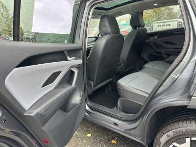 2025 Volkswagen Tiguan 2.0T SE