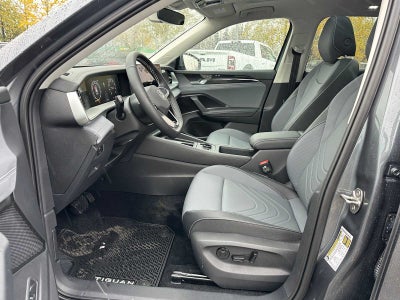 2025 Volkswagen Tiguan 2.0T SE