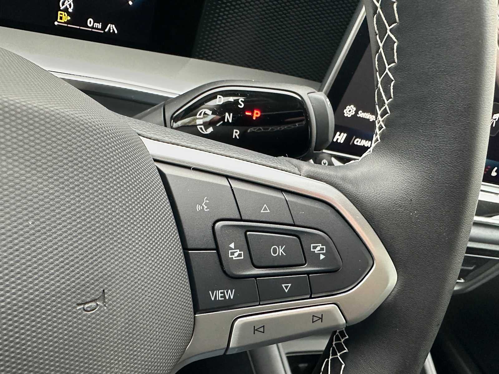 2025 Volkswagen Tiguan 2.0T SE