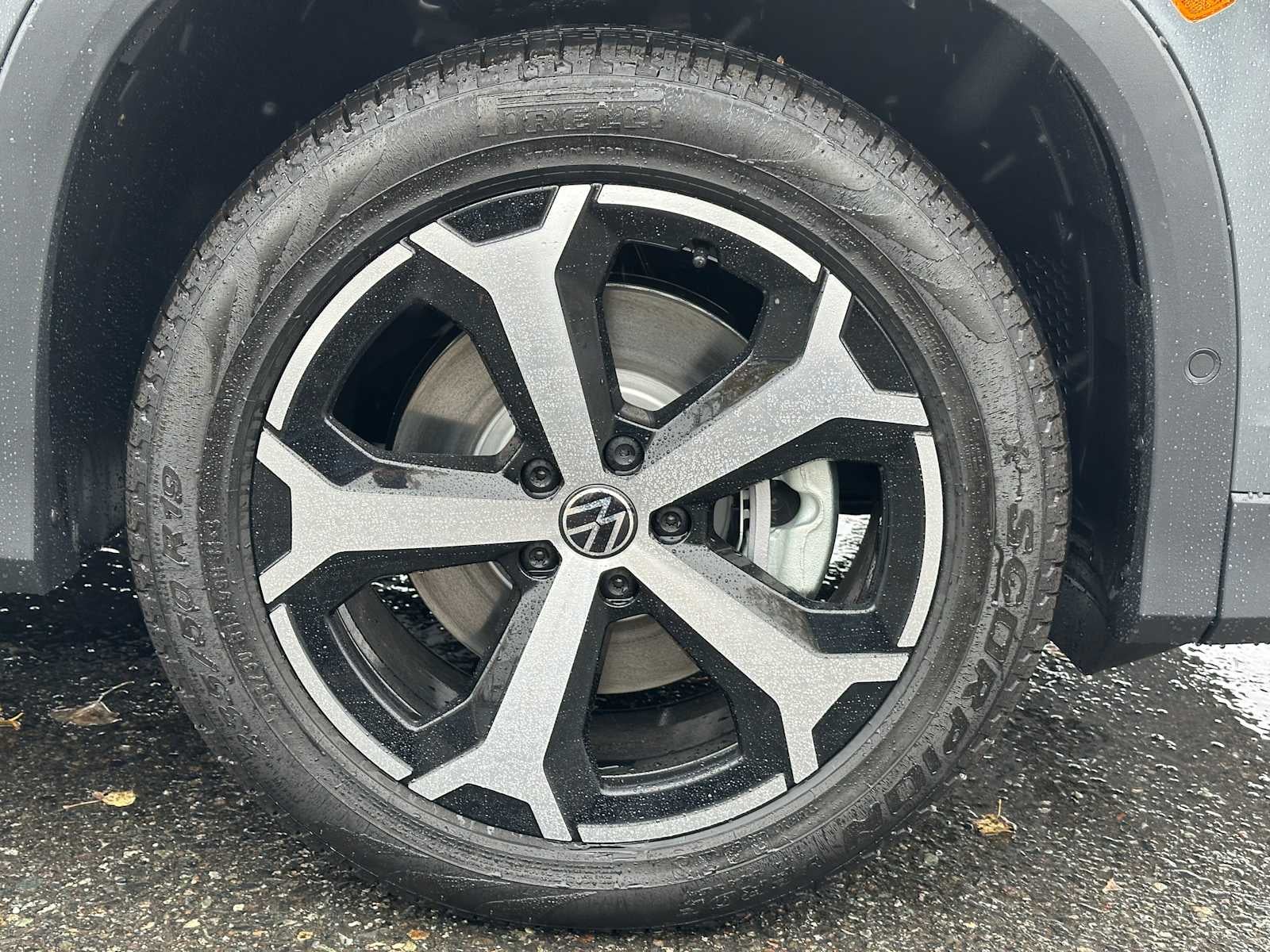 2025 Volkswagen Tiguan 2.0T SE