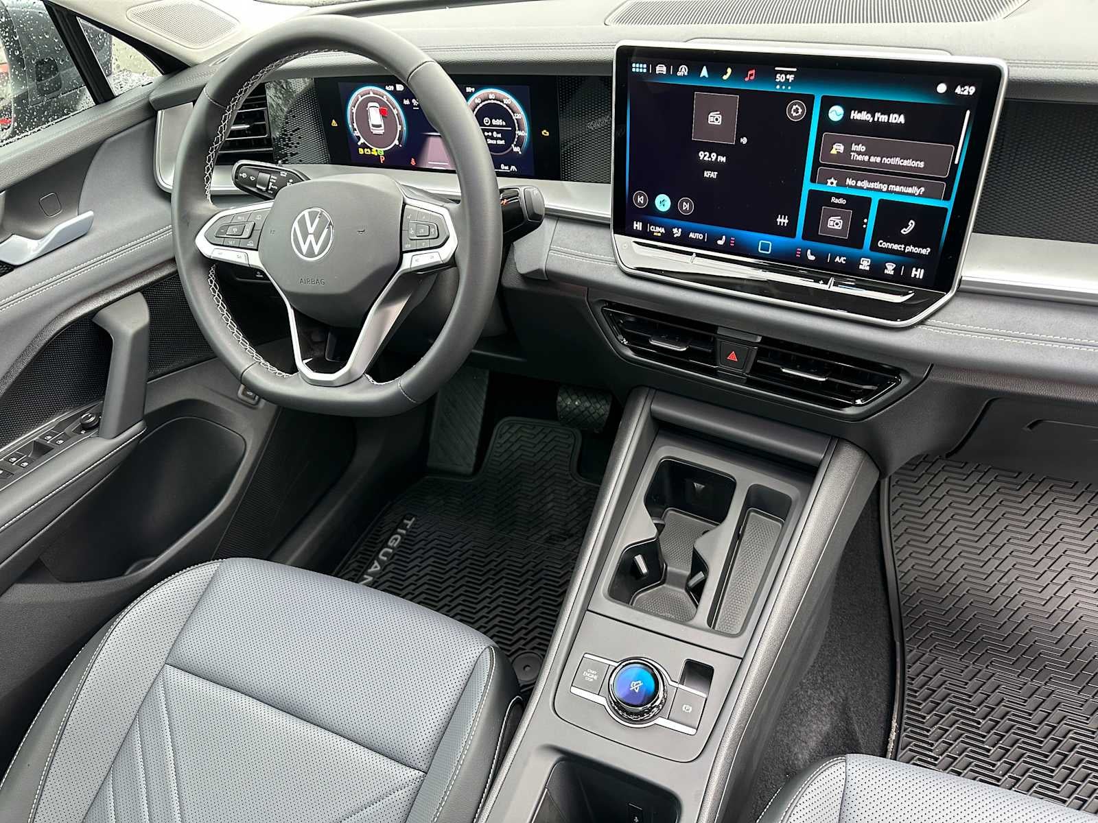 2025 Volkswagen Tiguan 2.0T SE