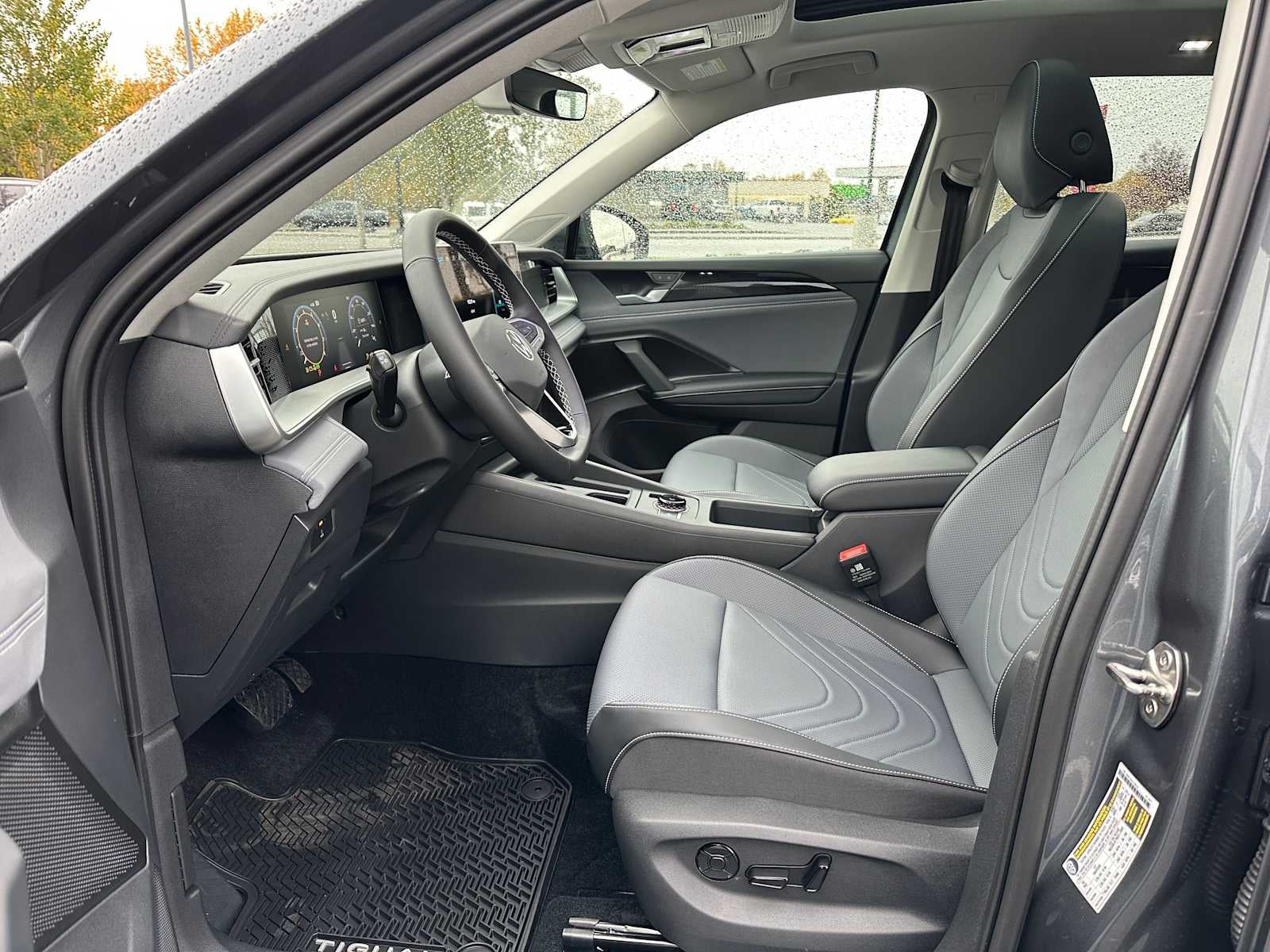 2025 Volkswagen Tiguan 2.0T SE