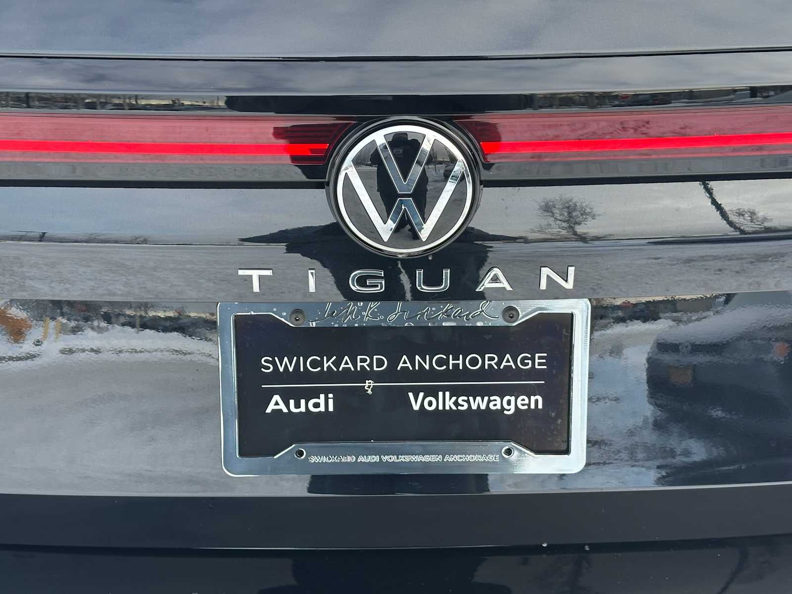 2025 Volkswagen Tiguan 2.0T SE