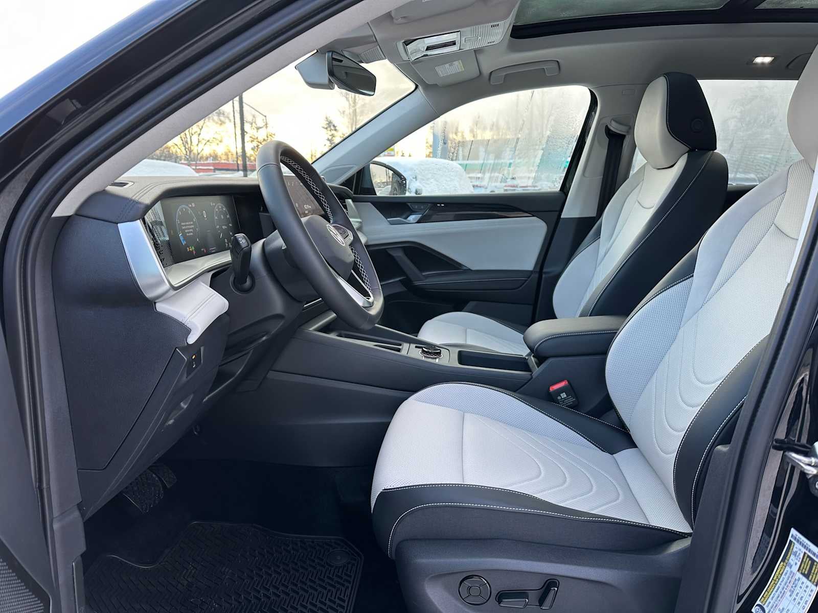 2025 Volkswagen Tiguan 2.0T SE