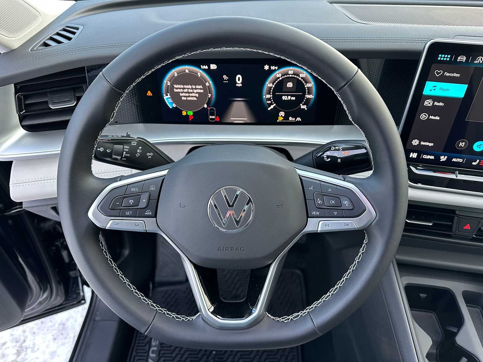 2025 Volkswagen Tiguan 2.0T SE