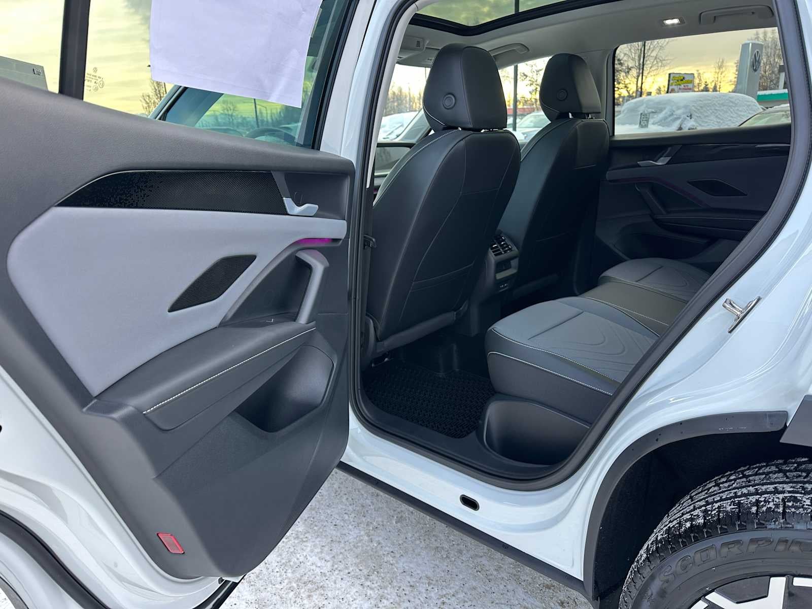 2026 Volkswagen Tiguan 2.0T SE