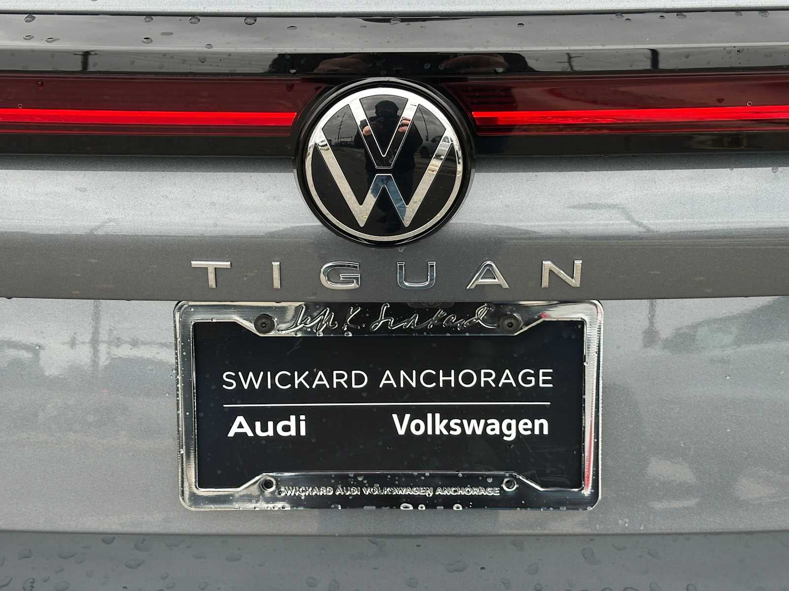 2025 Volkswagen Tiguan 2.0T SE