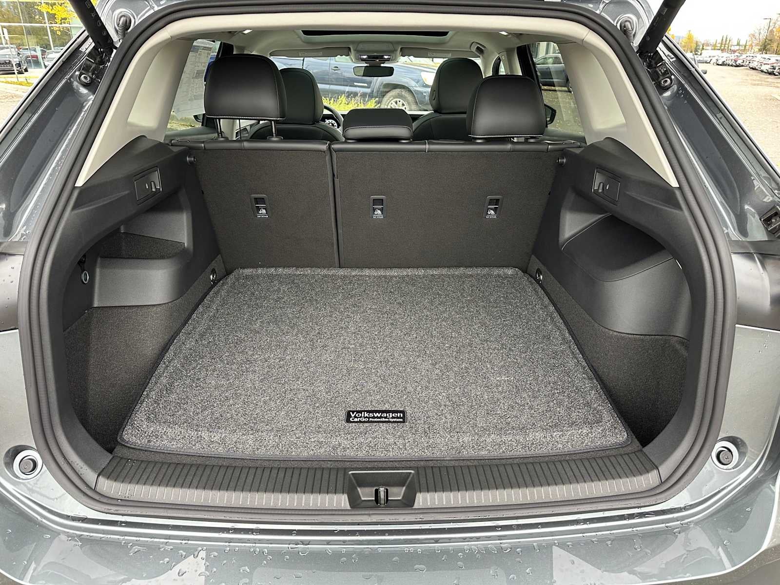 2025 Volkswagen Tiguan 2.0T SE