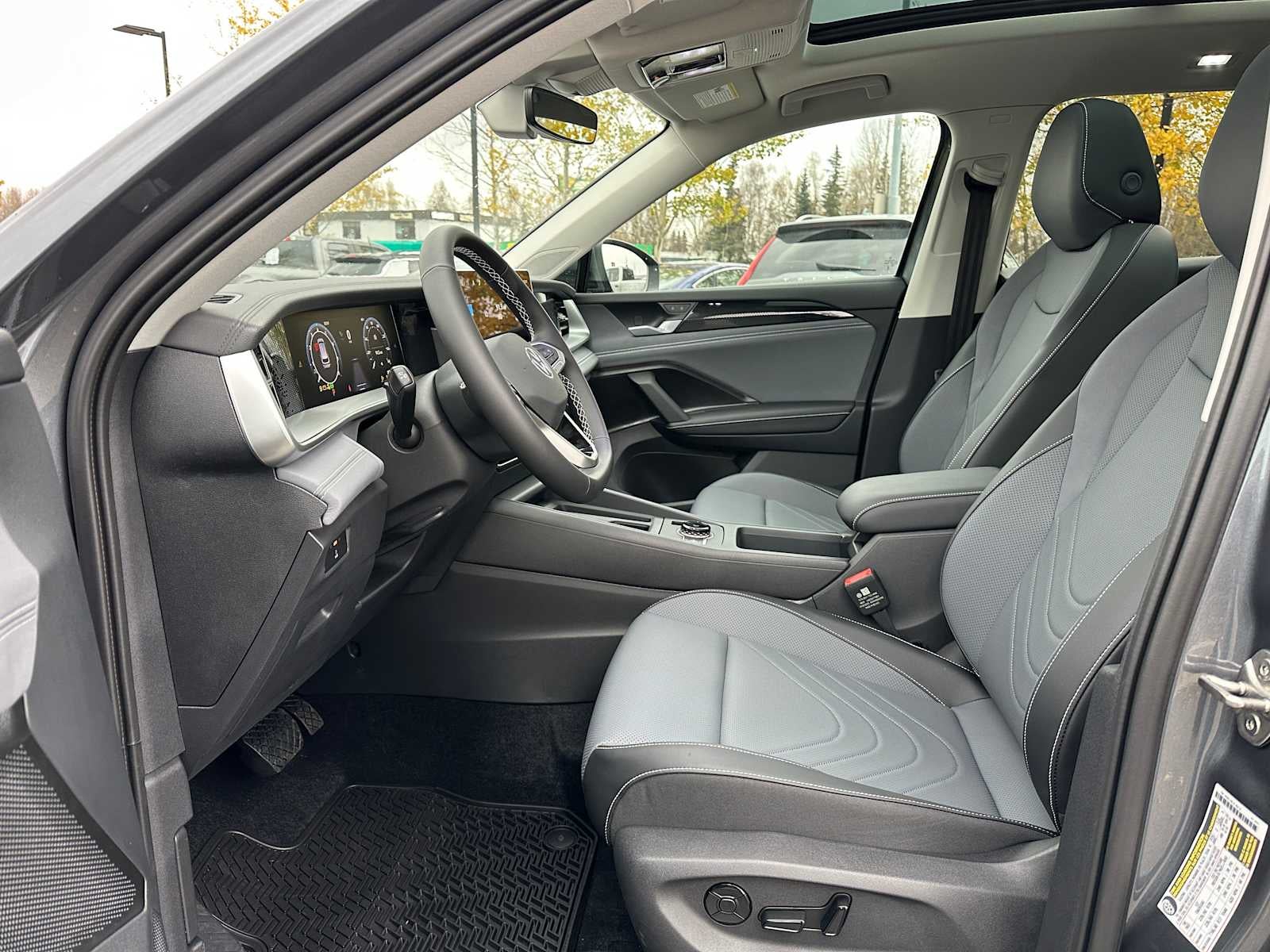 2025 Volkswagen Tiguan 2.0T SE