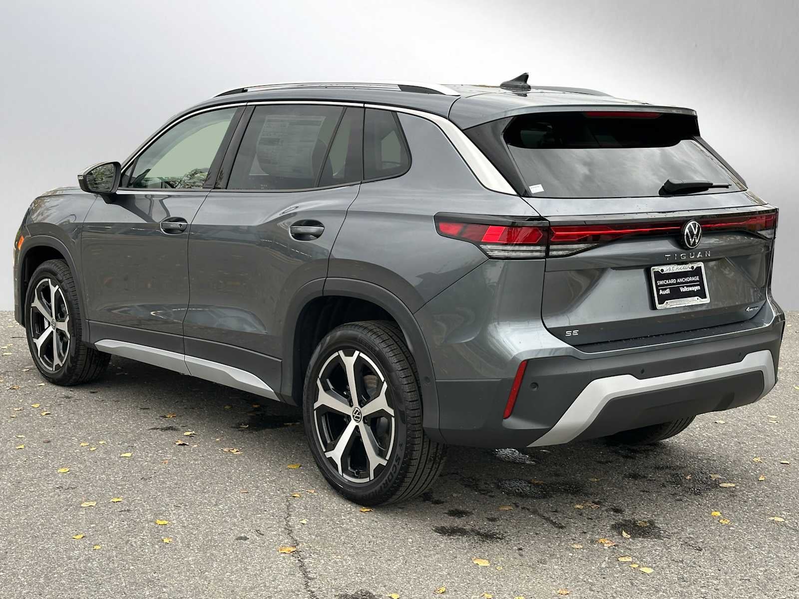 2025 Volkswagen Tiguan 2.0T SE