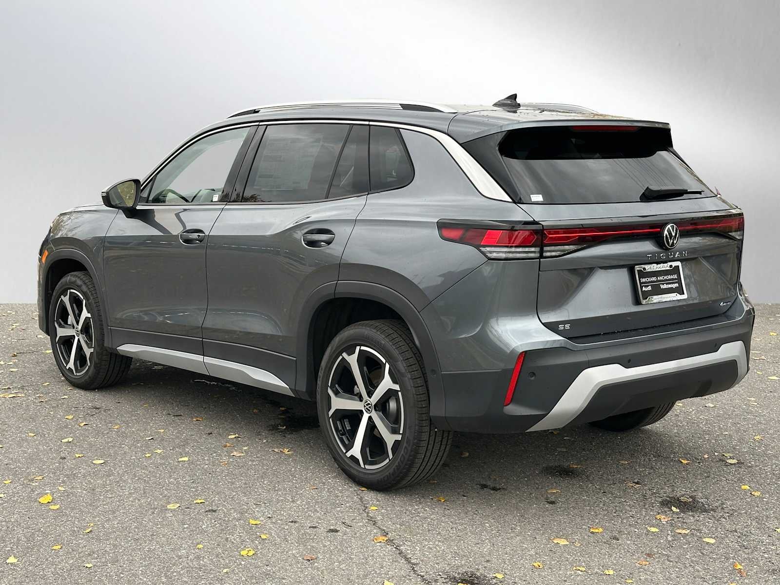 2025 Volkswagen Tiguan 2.0T SE