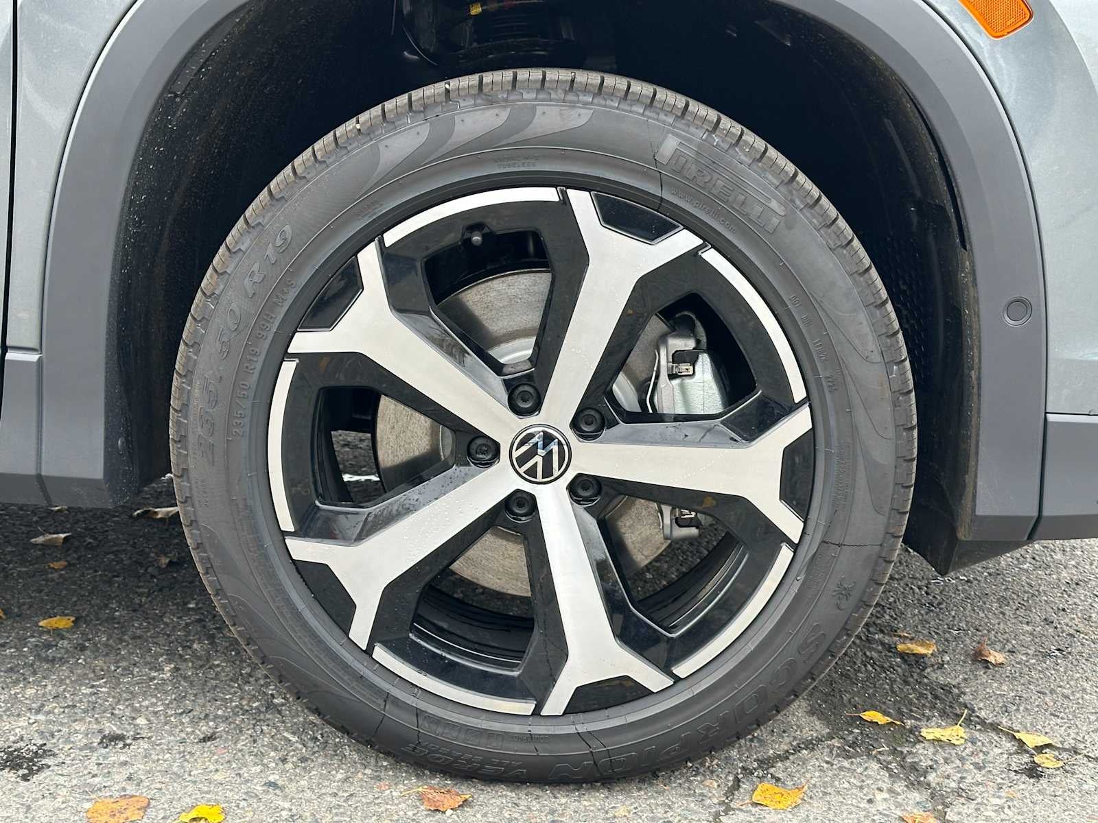 2025 Volkswagen Tiguan 2.0T SE