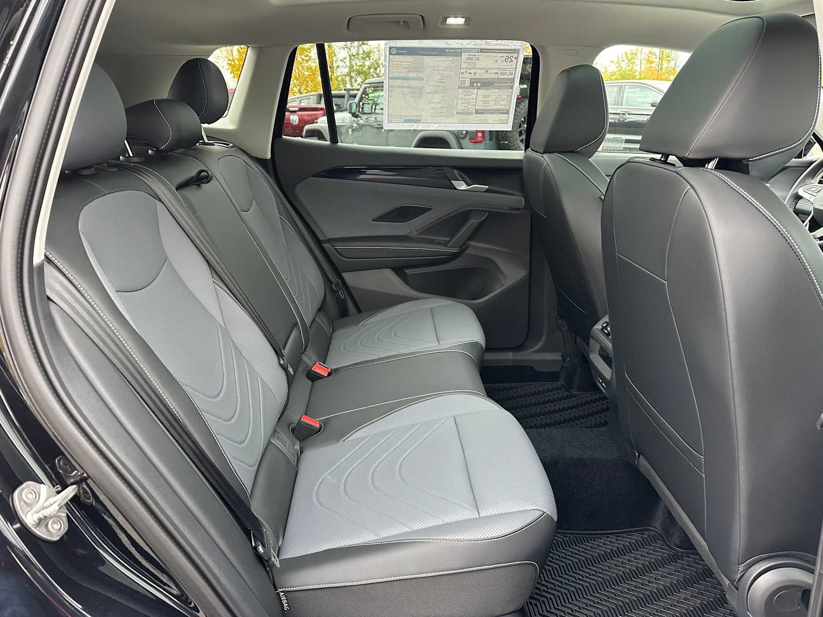 2025 Volkswagen Tiguan 2.0T SE