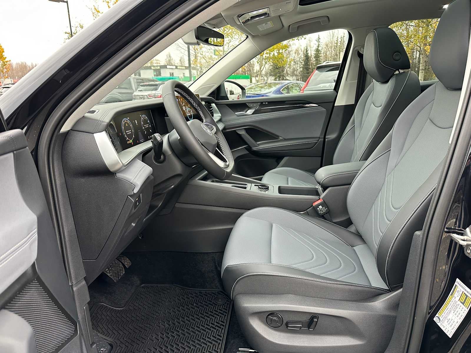 2025 Volkswagen Tiguan 2.0T SE