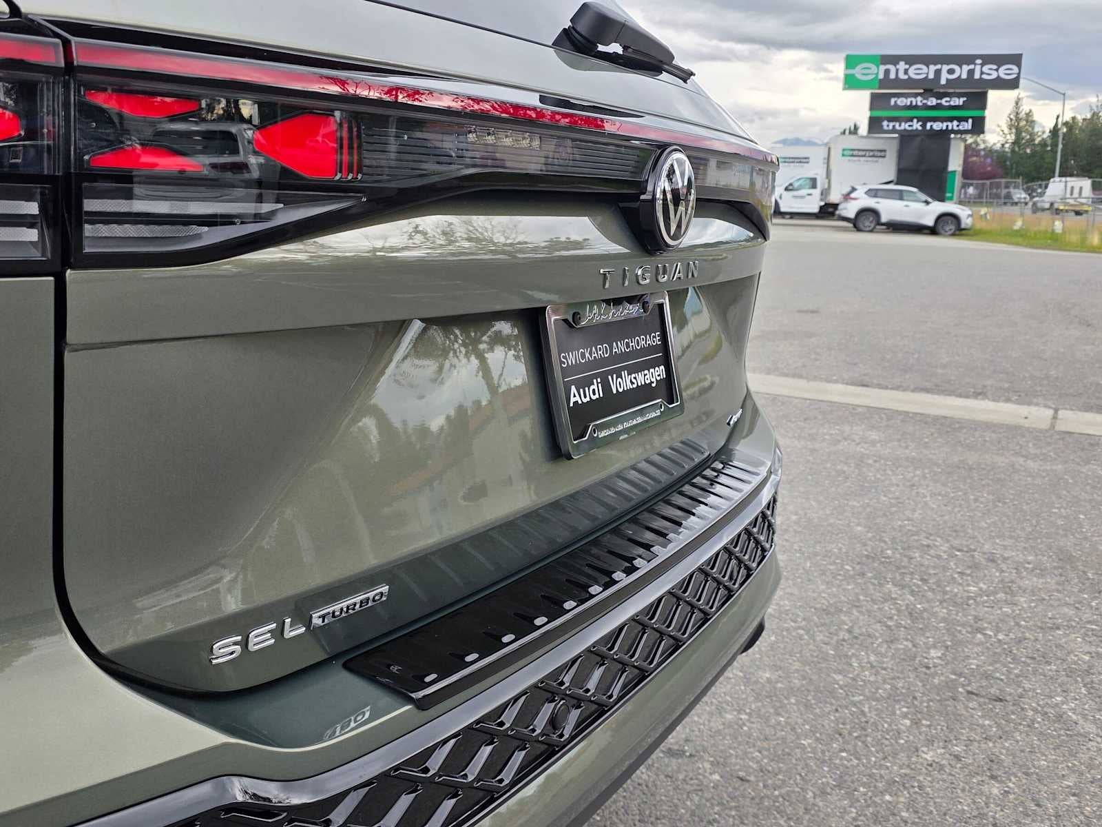 2026 Volkswagen Tiguan 2.0T SEL R-Line Turbo
