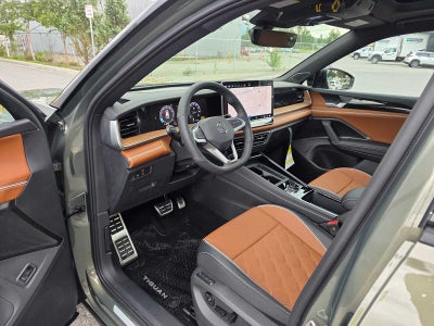2026 Volkswagen Tiguan 2.0T SEL R-Line Turbo