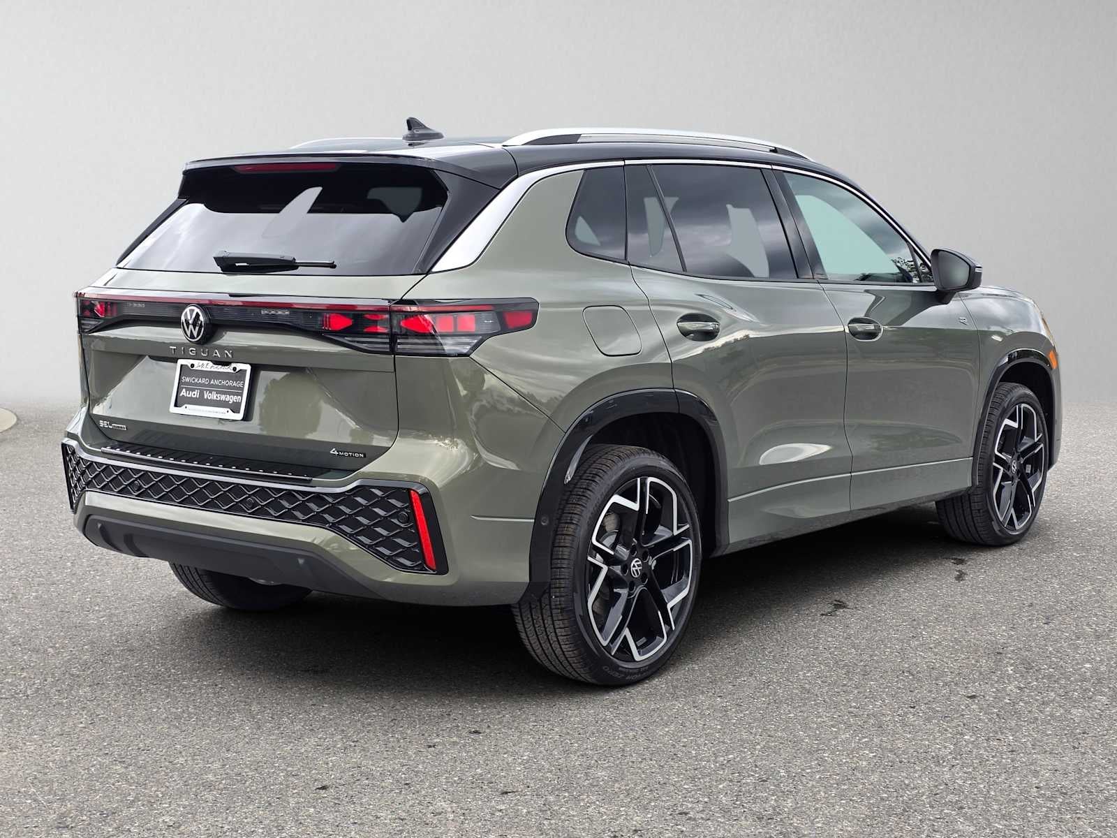 2026 Volkswagen Tiguan 2.0T SEL R-Line Turbo