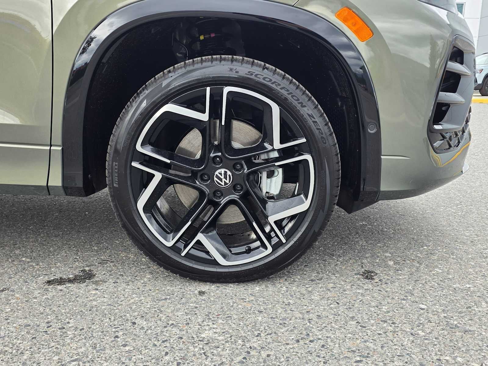 2026 Volkswagen Tiguan 2.0T SEL R-Line Turbo
