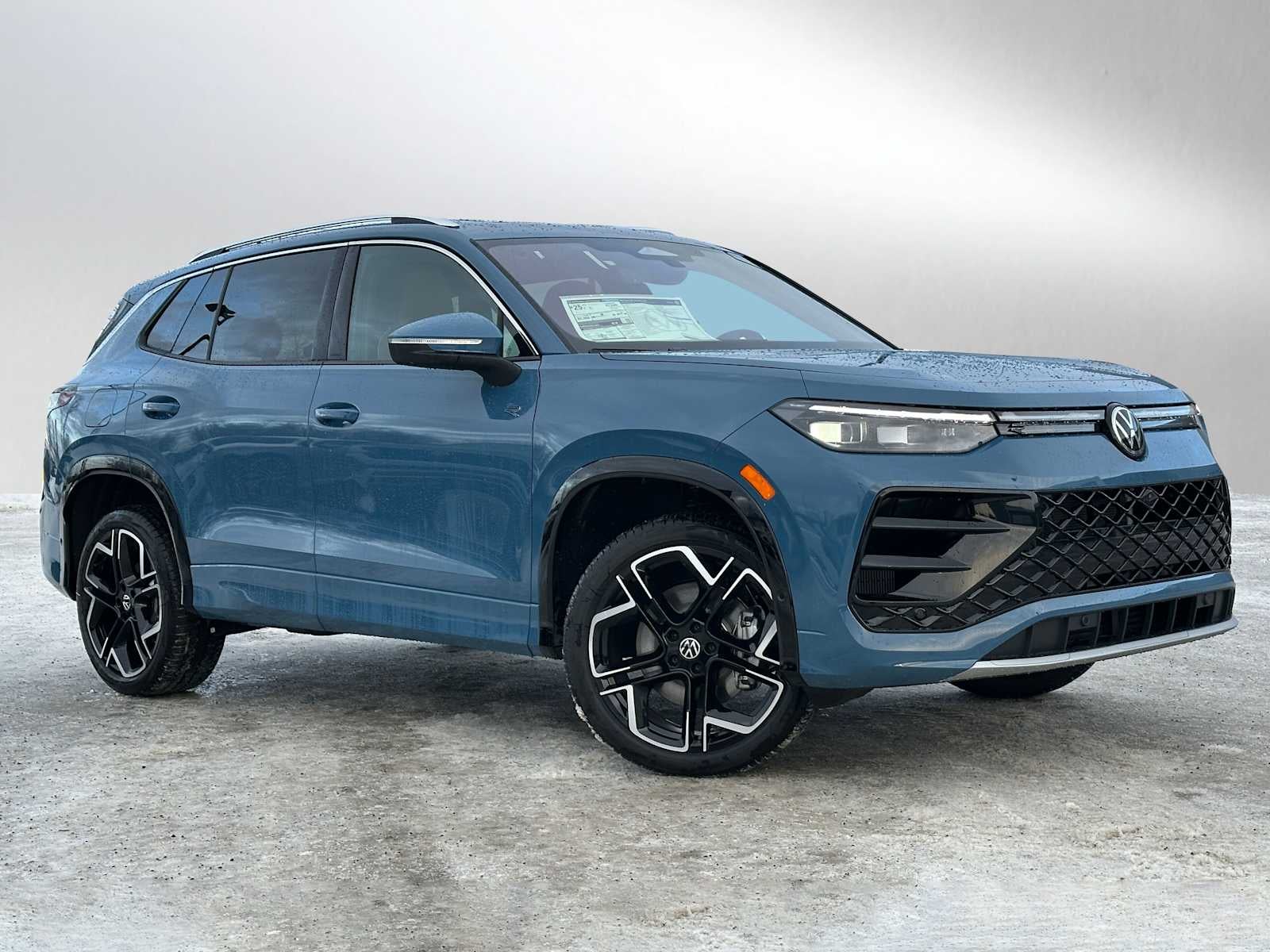 2026 Volkswagen Tiguan 2.0T SEL