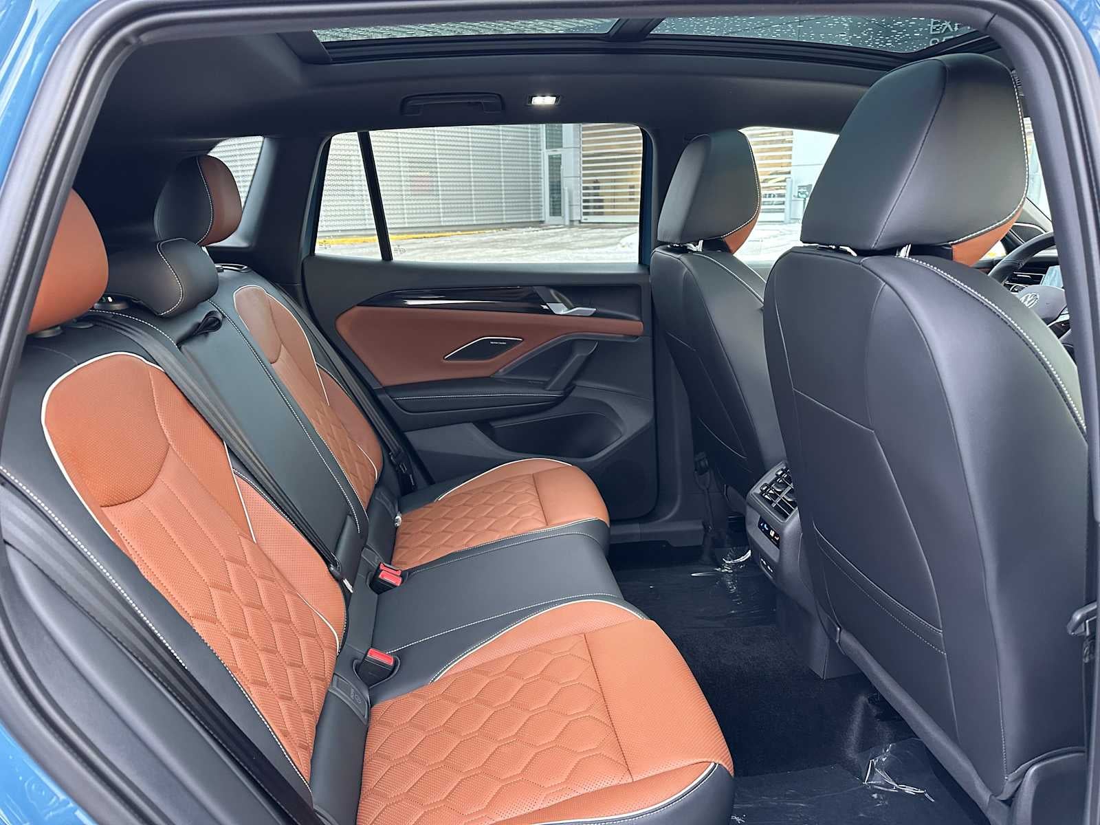 2026 Volkswagen Tiguan 2.0T SEL