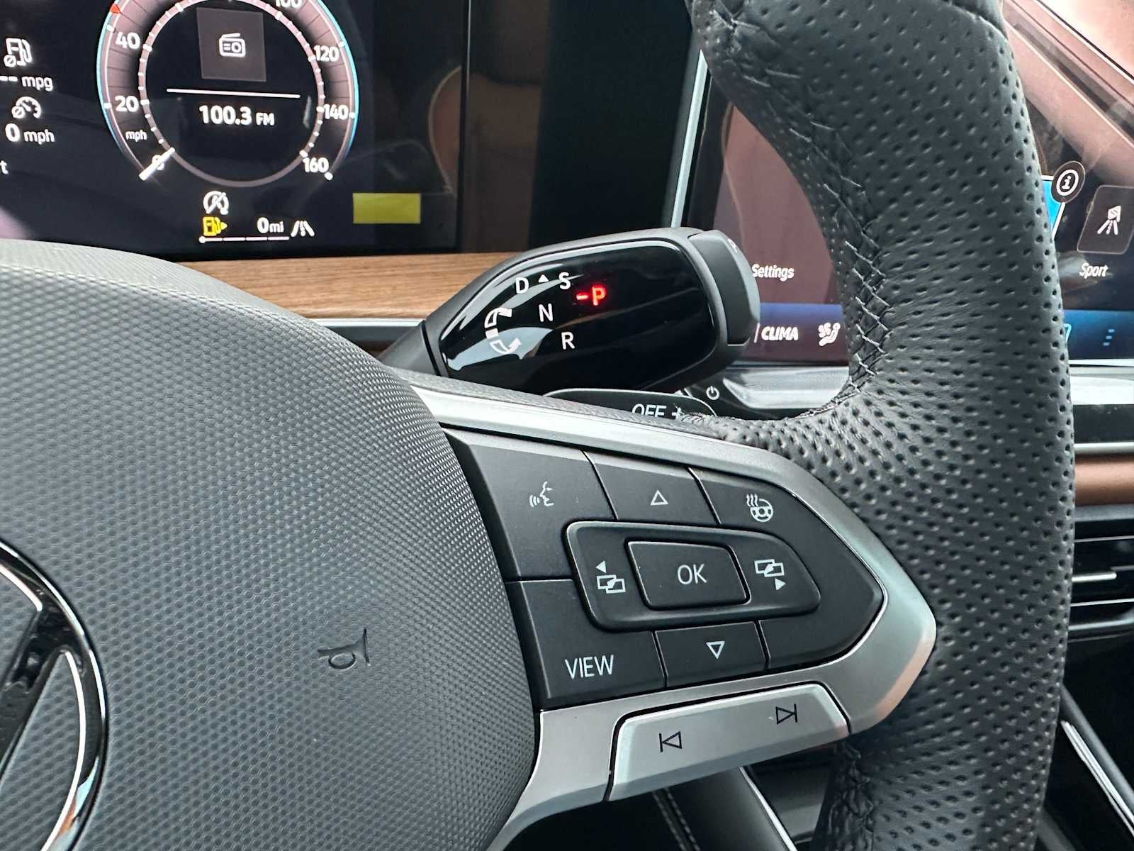 2026 Volkswagen Tiguan 2.0T SEL