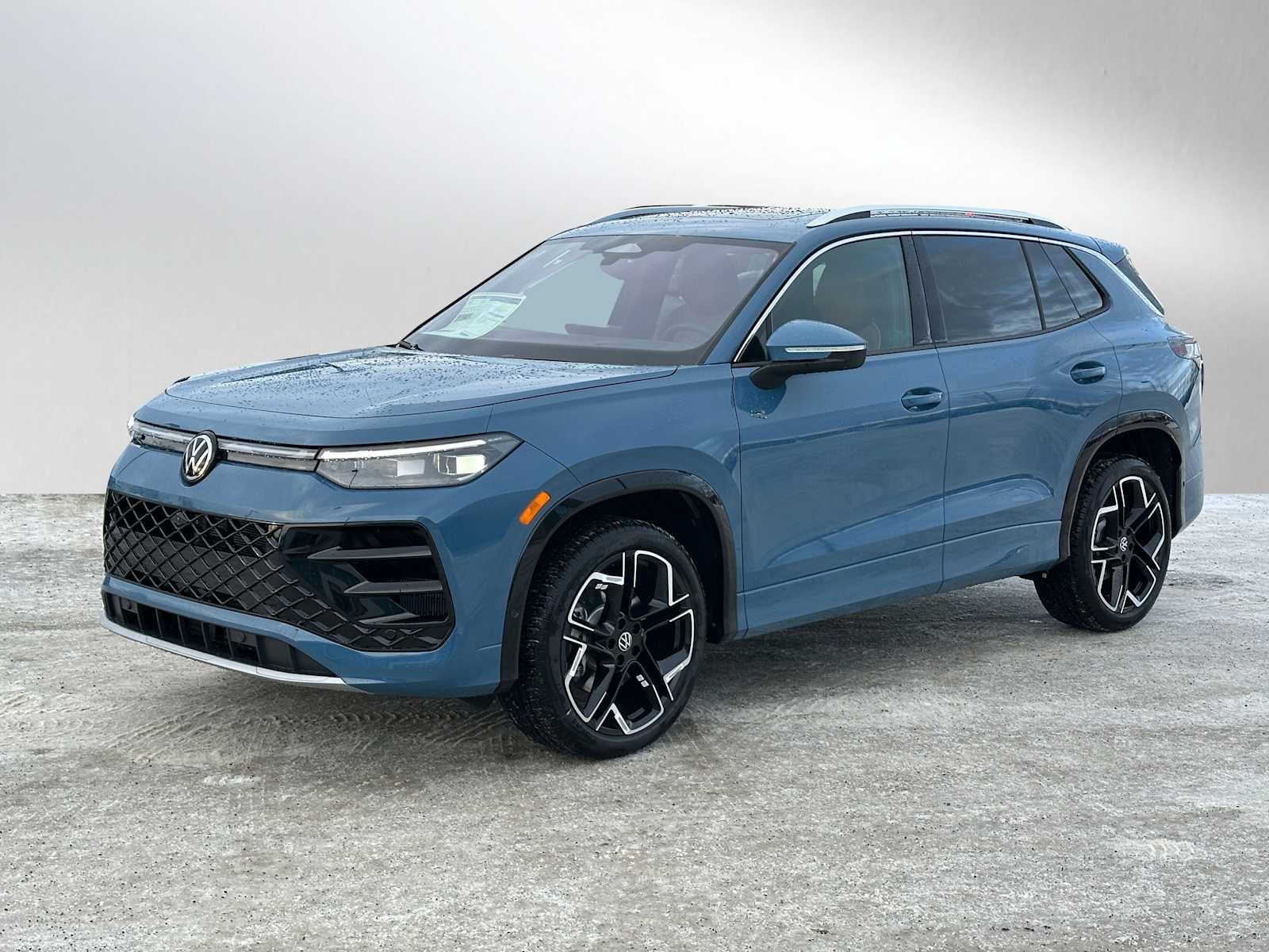 2026 Volkswagen Tiguan 2.0T SEL