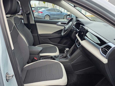 2027 Volkswagen Taos SE