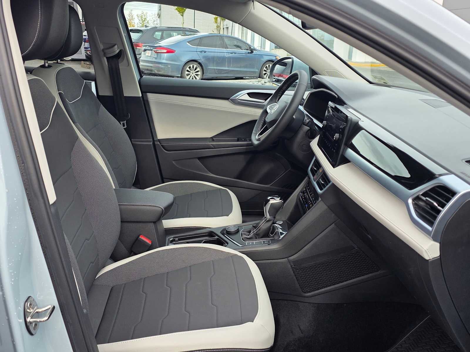 2027 Volkswagen Taos SE
