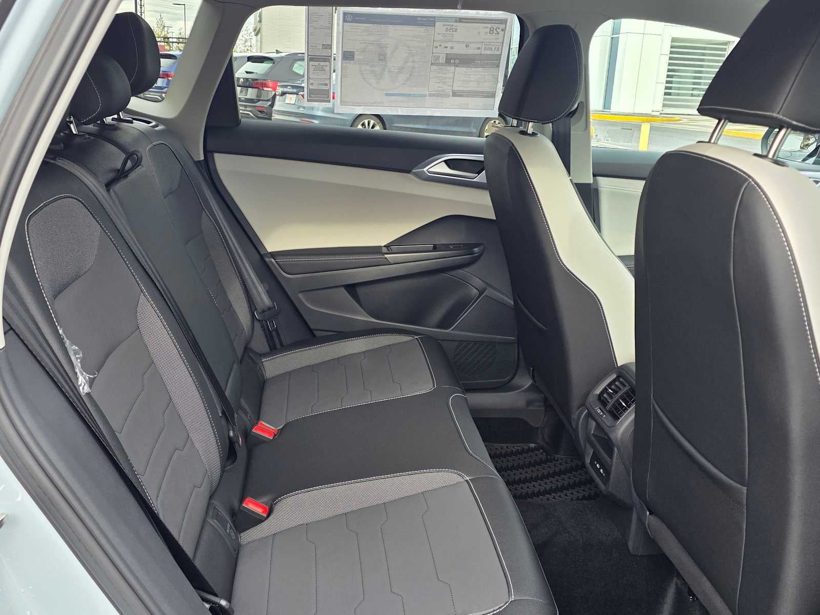 2027 Volkswagen Taos SE