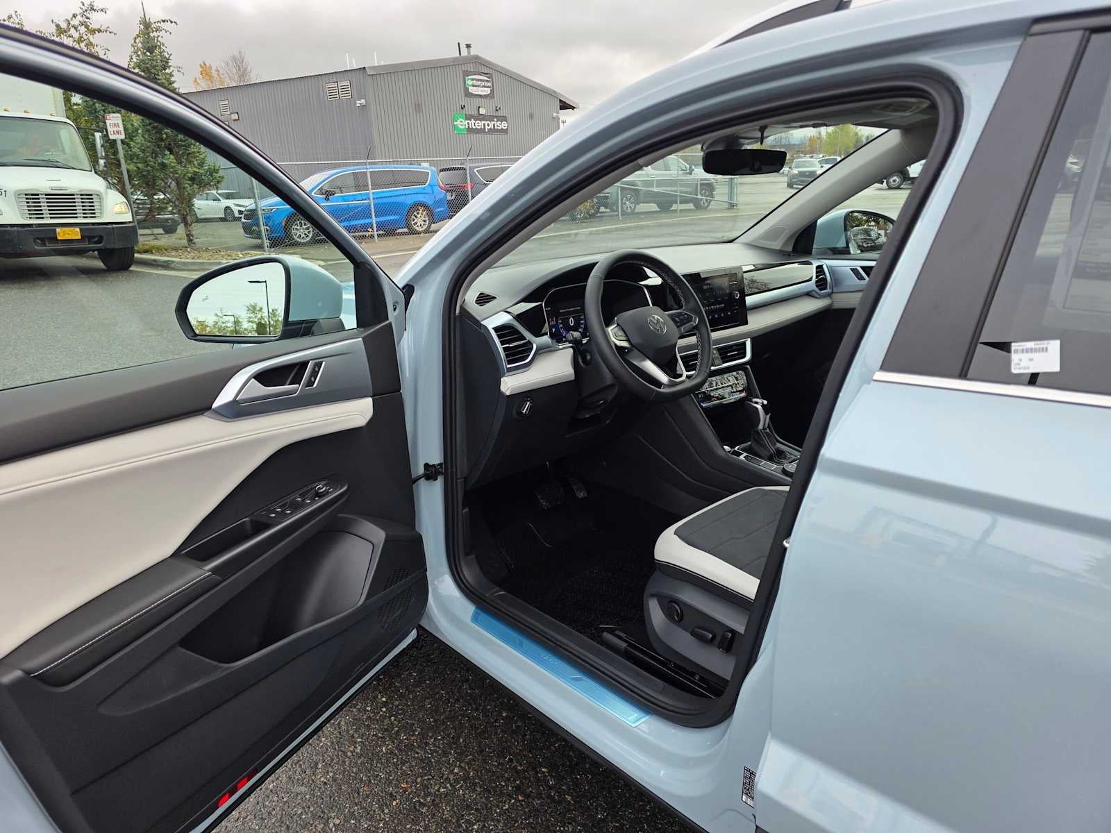 2027 Volkswagen Taos SE