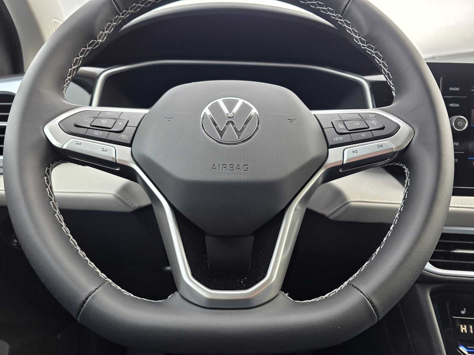2027 Volkswagen Taos SE