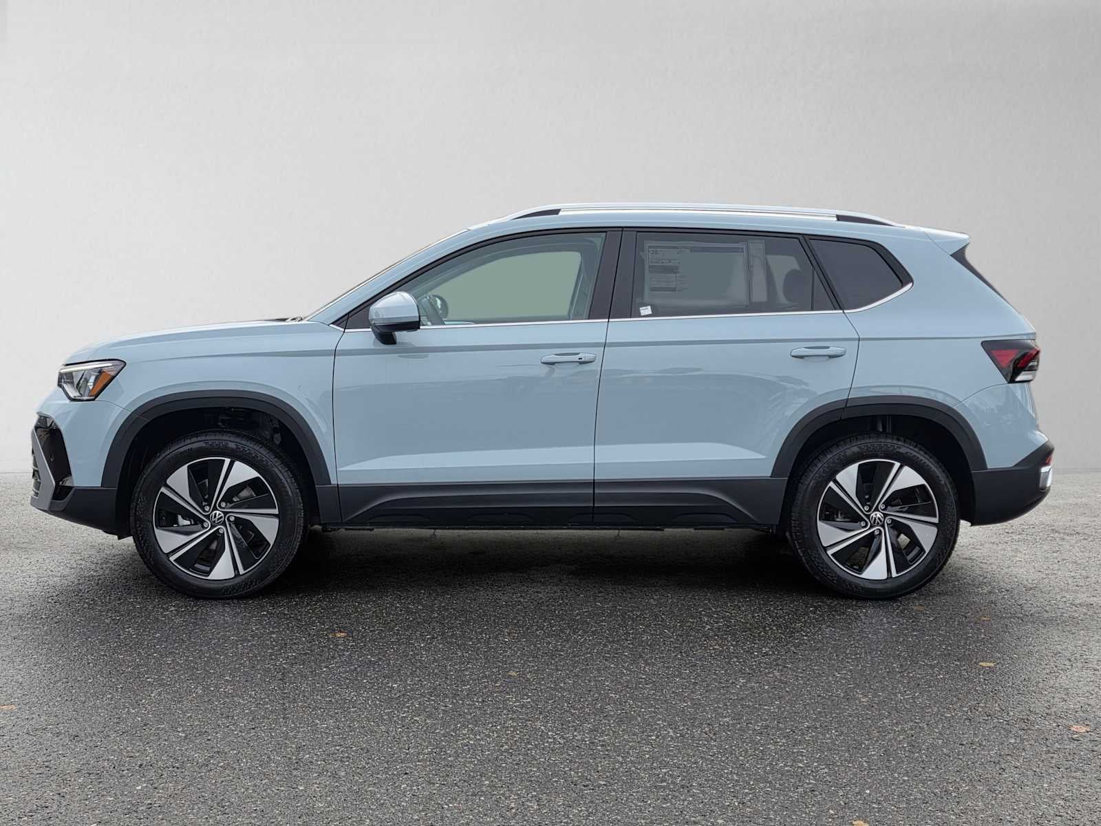 2027 Volkswagen Taos SE