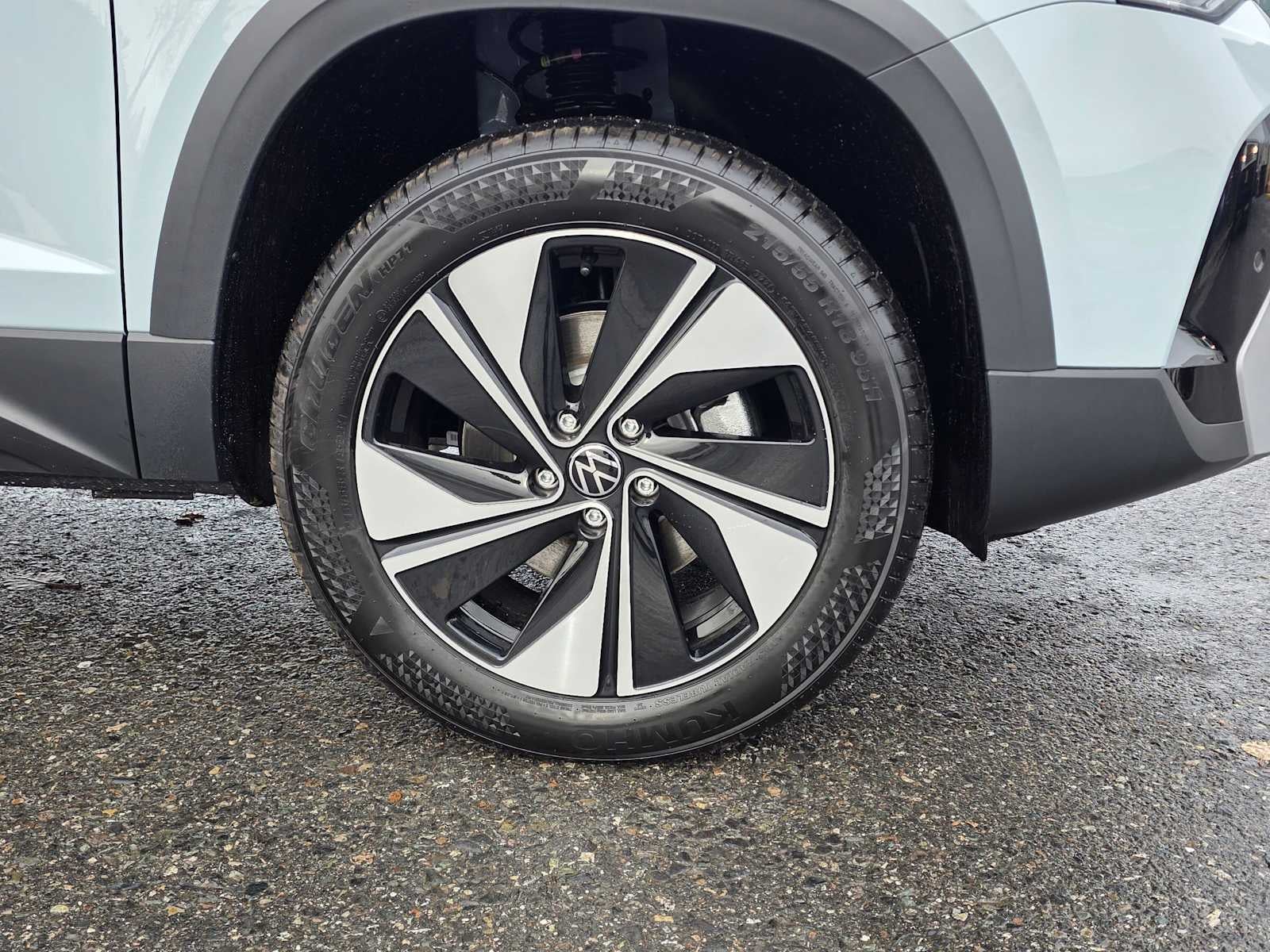 2027 Volkswagen Taos SE