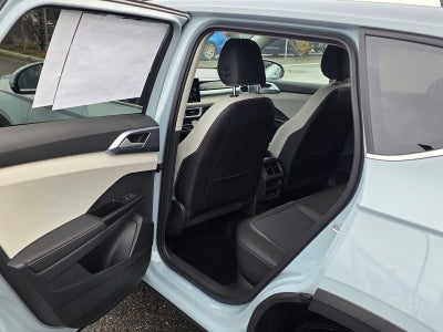 2027 Volkswagen Taos SE