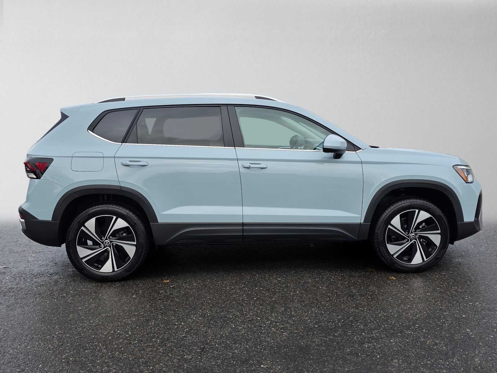 2027 Volkswagen Taos SE