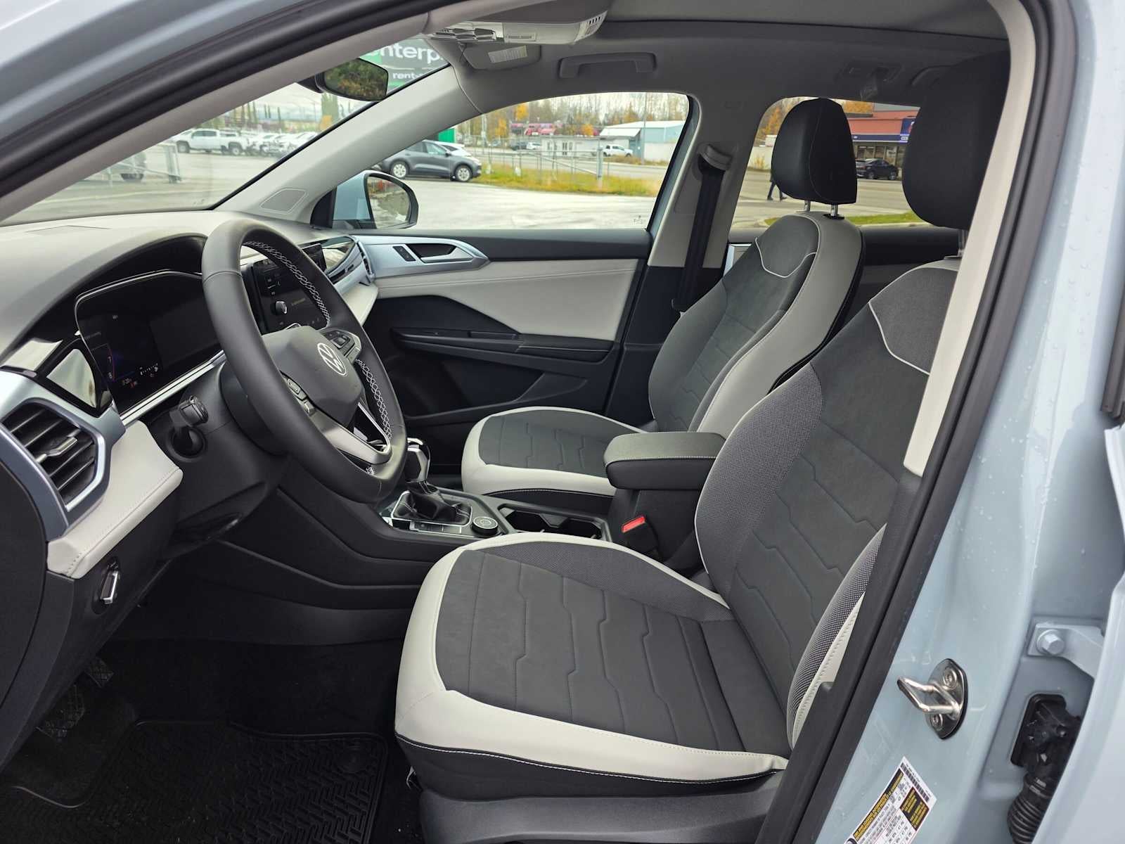 2027 Volkswagen Taos SE