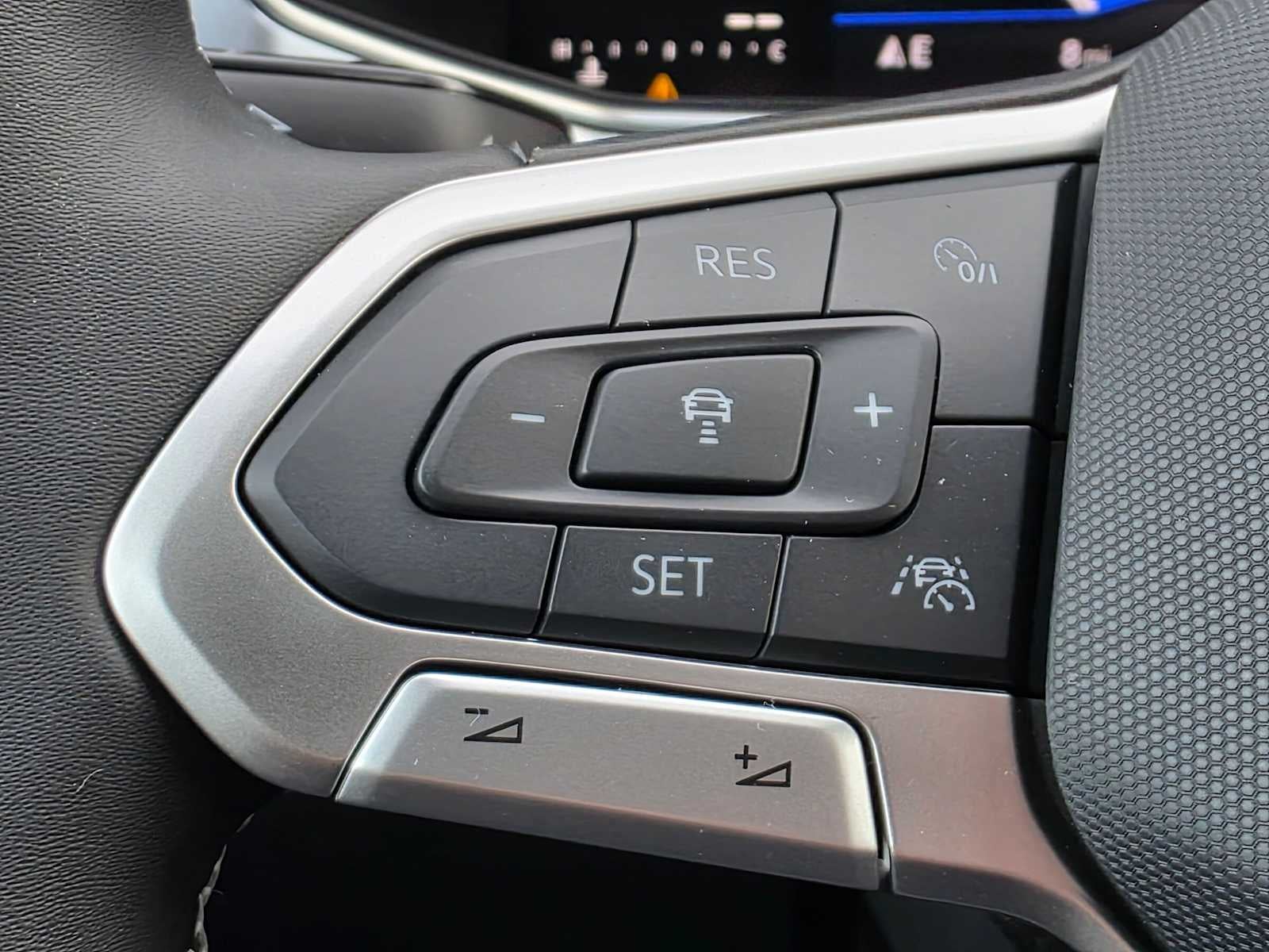 2027 Volkswagen Taos SE