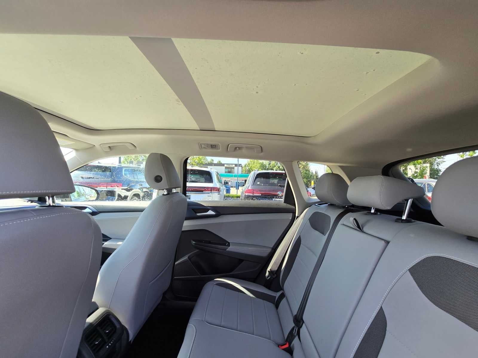 2024 Volkswagen Taos 1.5T SE