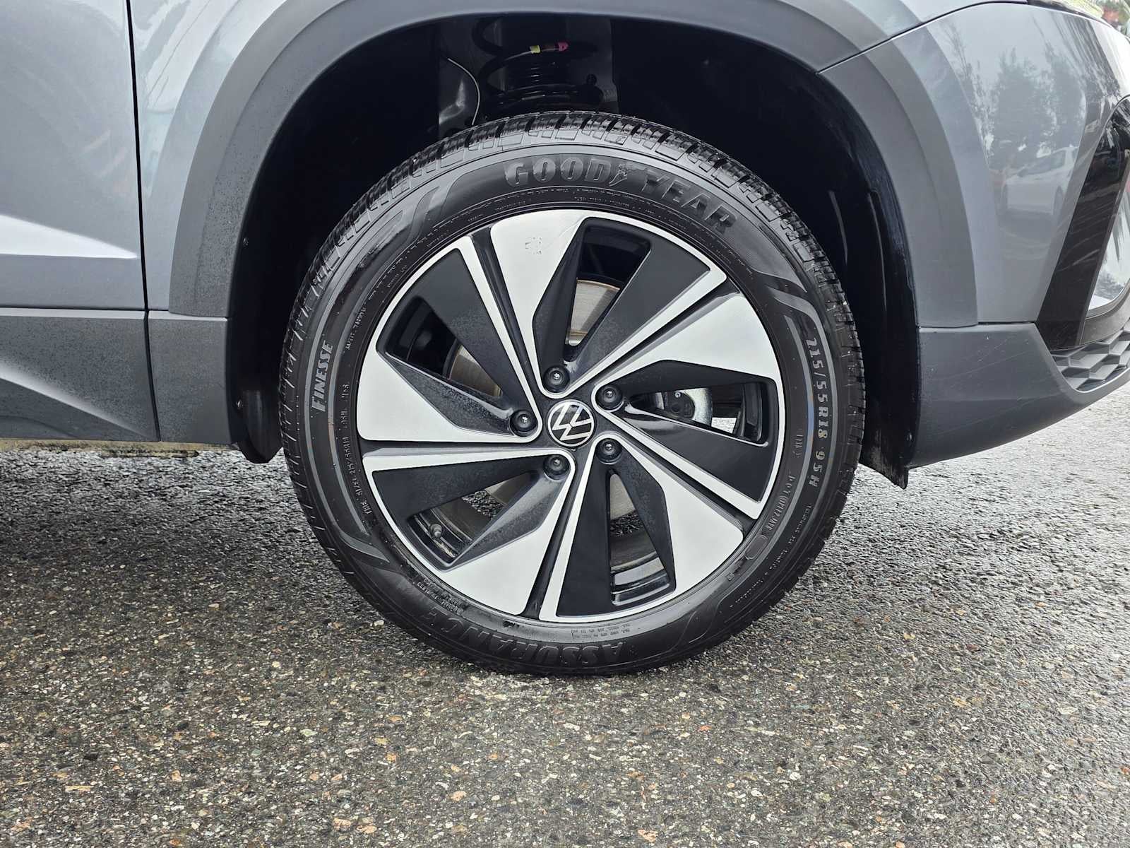 2024 Volkswagen Taos 1.5T SE